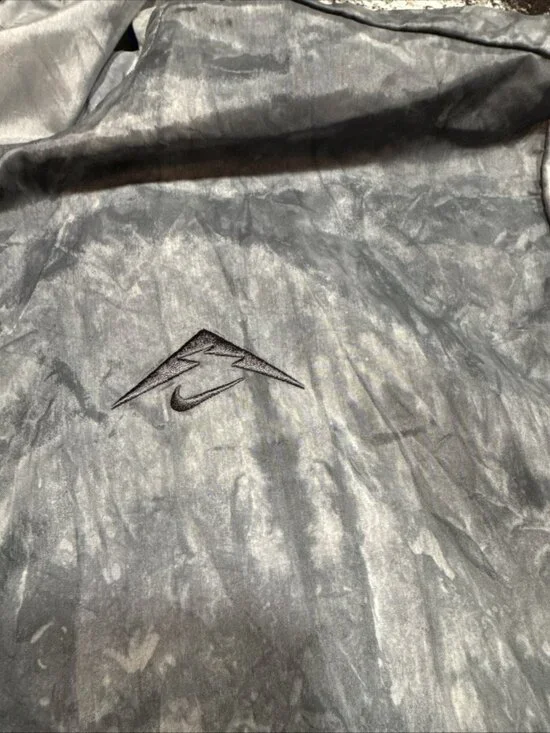 Nike Trail Women's Repel Running Jacket Gray FN6853-010 Sz XL NWT $120 - Picture 3 of 8